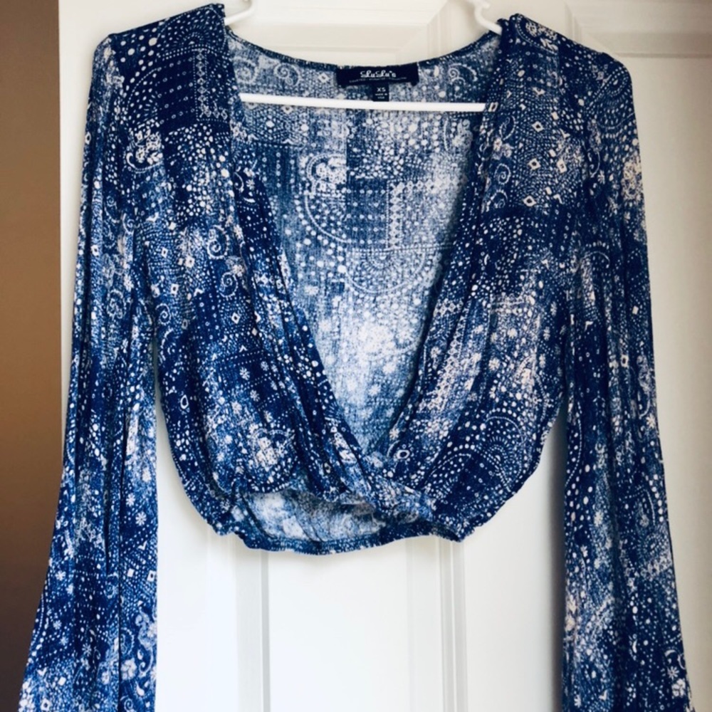 Long sleeve crop top
